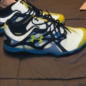 Men’s UA running shoes